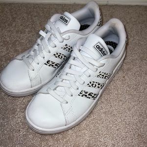 Adidas Sneakers with cheetah print